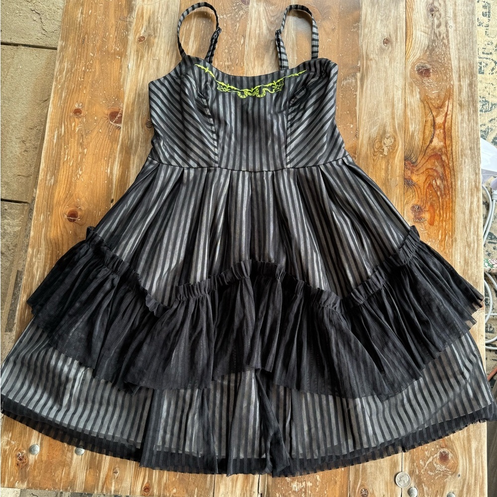 Hot topic Beetlejuice Dress Small Goth Dress Punk Rocker - Picture 9 of 16